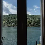 아파트 Penthouse On Isola Dei Pescatori